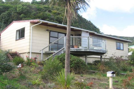 Photo of property in 26 Fiona Grove, Karori, Wellington, 6012