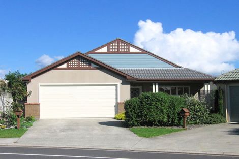 Photo of property in 15 Espalier Drive, Henderson, Auckland, 0612