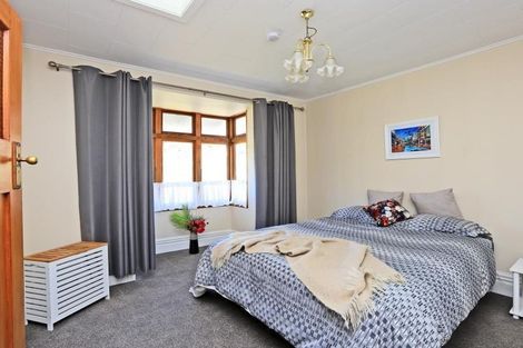 Photo of property in 10 Coote Road, Bluff Hill, Napier, 4110