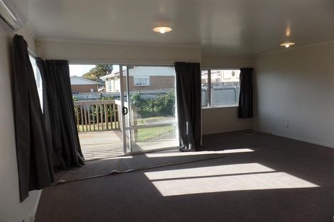 Photo of property in 2/55 Palmers Road, Clendon Park, Auckland, 2103