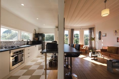 Photo of property in 46 Frankley Road, Westown, New Plymouth, 4310