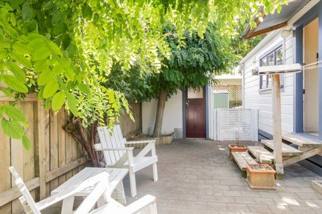 Photo of property in 205 Grove Road, Mayfair, Hastings, 4122