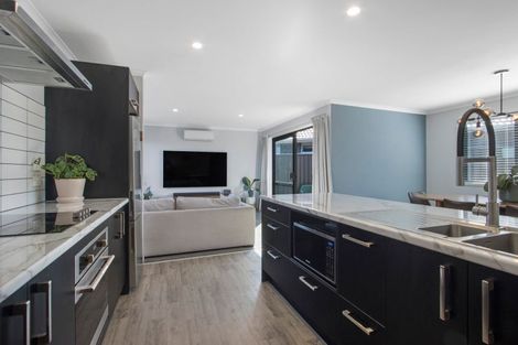 Photo of property in 35 Sentinel Avenue, Omokoroa, 3114