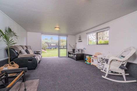 Photo of property in 19 Tapu Road, Huapai, Kumeu, 0810