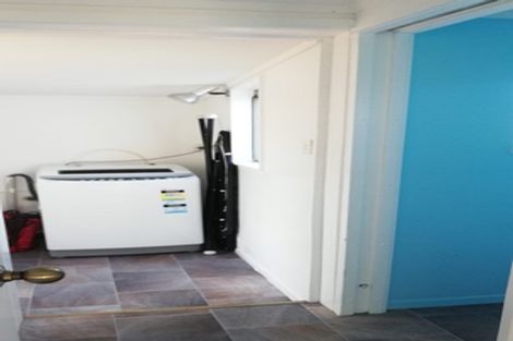 Photo of property in 2a Percy Dyett Drive, Karori, Wellington, 6012