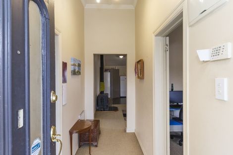 Photo of property in 129 Featherston Street, Palmerston North, 4410