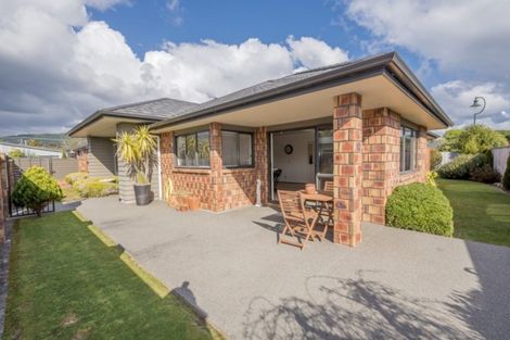 Photo of property in 14 Hulme Way, Raumati Beach, Paraparaumu, 5032