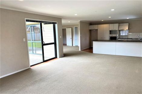 Photo of property in 487 Te Irirangi Drive, Flat Bush, Auckland, 2013