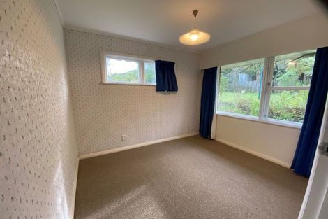 Photo of property in 37 Huntleigh Park Way, Ngaio, Wellington, 6035