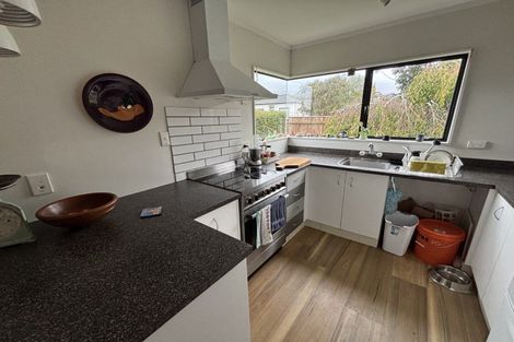 Photo of property in 9 Rata Street, Tokomaru, Palmerston North, 4474