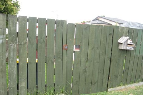 Photo of property in 2/4022 Great North Road, Glen Eden, Auckland, 0602