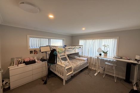 Photo of property in 34 Richards Avenue, Forrest Hill, Auckland, 0620