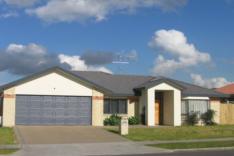 Photo of property in 61 Redcastle Drive, East Tamaki, Auckland, 2013