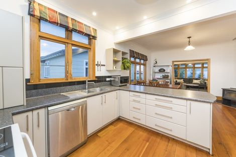 Photo of property in 442 Tremaine Avenue, Takaro, Palmerston North, 4410