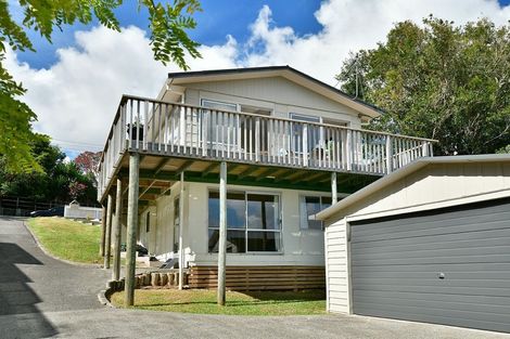 Photo of property in 214 Whangaparaoa Road, Red Beach, 0932