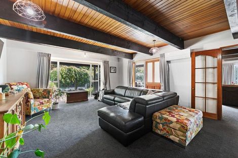 Photo of property in 18 Pyatt Place, Redwood, Christchurch, 8051