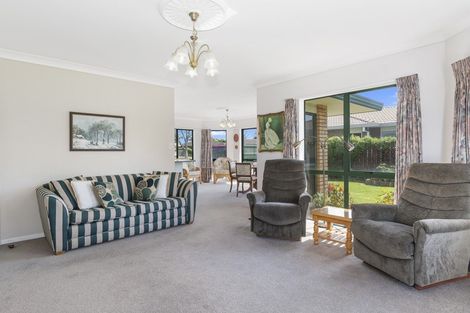 Photo of property in 10 James Henry Avenue, Papamoa Beach, Papamoa, 3118