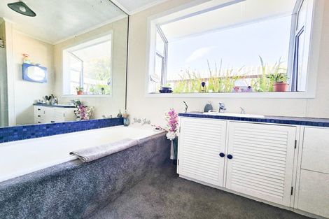 Photo of property in 19 Skerman Street, Marton, 4710