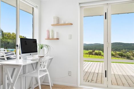 Photo of property in 110 Zanders Road, Helensville, Waimauku, 0882