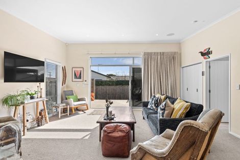 Photo of property in 15a Esther Street, Martinborough, 5711