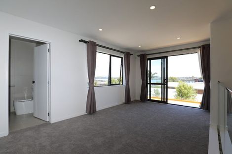 Photo of property in 58a Sorrel Crescent, Bucklands Beach, Auckland, 2012