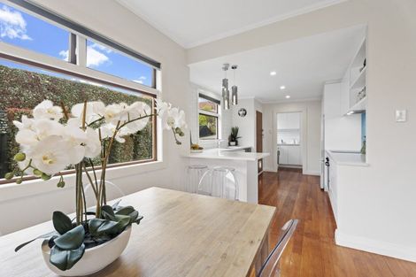 Photo of property in 10 Kingsway, Three Kings, Auckland, 1024