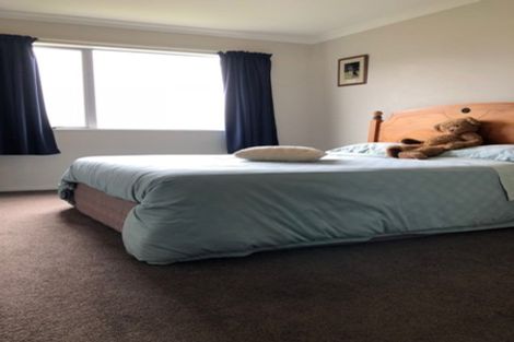 Photo of property in 17a Sandybrow, Churton Park, Wellington, 6037