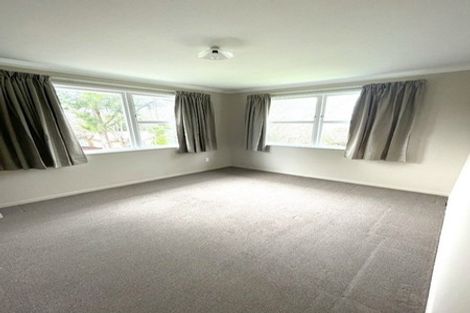 Photo of property in 76 Fitzwater Place, Henderson, Auckland, 0612