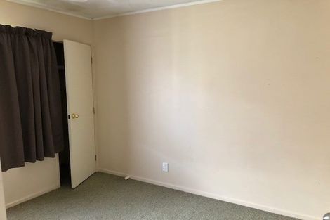 Photo of property in 172 Bruce Mclaren Road, Henderson, Auckland, 0612