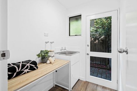 Photo of property in 2/302a Ilam Road, Burnside, Christchurch, 8053