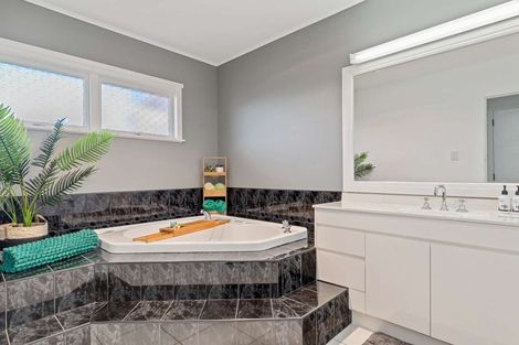 Photo of property in 5 Snell Avenue, Papakura, 2110