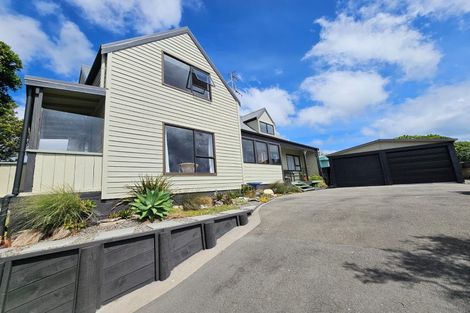 Photo of property in 81 Renown Road, Raumati South, Paraparaumu, 5032