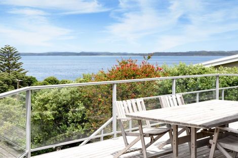 Photo of property in 10 Penguin Street, Leigh, 0985