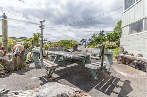 Photo of property in 643 Waitarere Beach Road, Waitarere Beach, Levin, 5510
