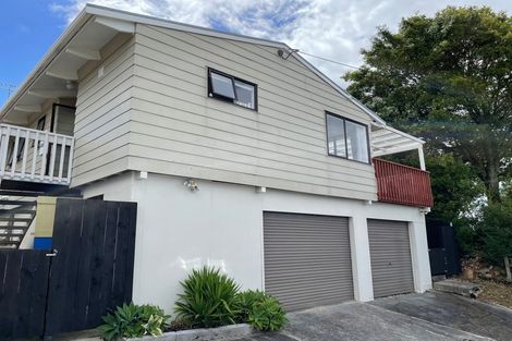 Photo of property in 5a Rimu Road, Stanmore Bay, Whangaparaoa, 0932