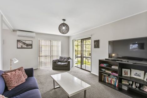 Photo of property in 14 Balloch Street, Randwick Park, Auckland, 2105