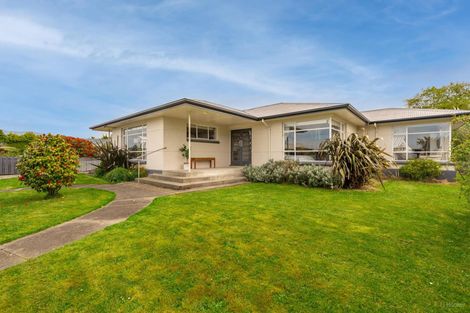 Photo of property in 30 Timaru Road, Waimate, 7924