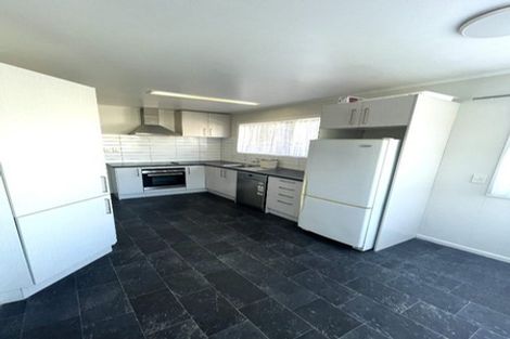 Photo of property in 14a Albert Road, Kelston, Auckland, 0602