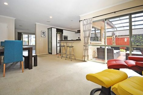 Photo of property in 43 Blackwood Drive, Wattle Downs, Auckland, 2103