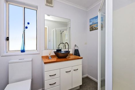 Photo of property in 28 Arataki Road, Havelock North, 4130