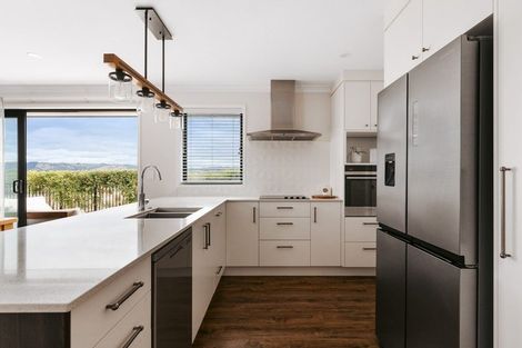 Photo of property in 8 Oyster Place, Omokoroa, 3114