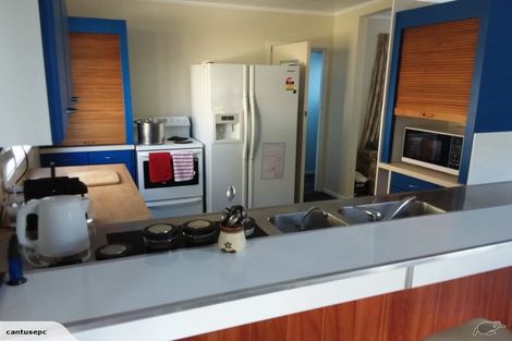 Photo of property in 4 Kennedy Street, Foxton Beach, Foxton, 4815