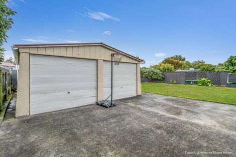 Photo of property in 9 Mokau Place, Terrace End, Palmerston North, 4410