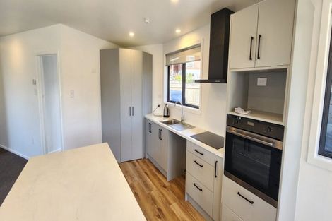 Photo of property in 8 Handley Place, Glen Avon, New Plymouth, 4312