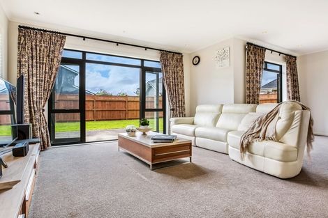 Photo of property in 24 Trecarne Street, Karaka, Papakura, 2113