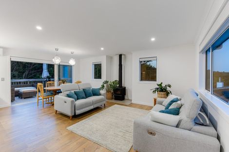 Photo of property in 339a Glenvar Road, Long Bay, Auckland, 0630