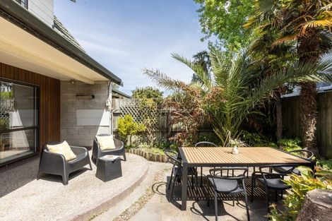 Photo of property in 2/409 Knight Street, Hastings, 4122