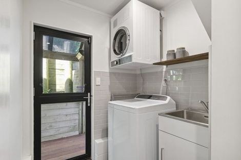 Photo of property in 8 Countess Close, Maupuia, Wellington, 6022