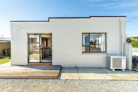 Photo of property in 1 Marslin Street, Alexandra, 9320