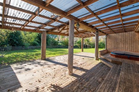 Photo of property in 11 John Road, Fairy Springs, Rotorua, 3015